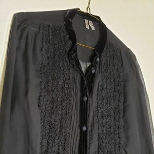 Top Joie Black M Ruffles Front